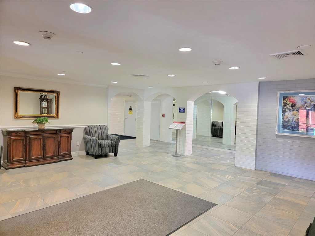 115 W Squantum St 1011