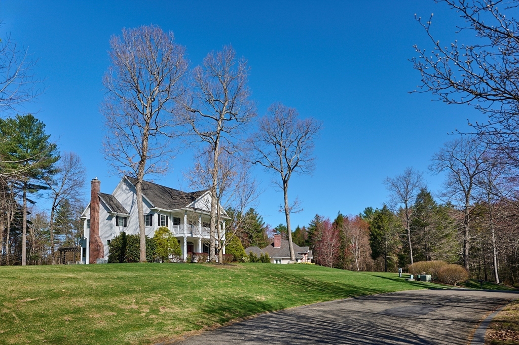 11 Dayton Ln
