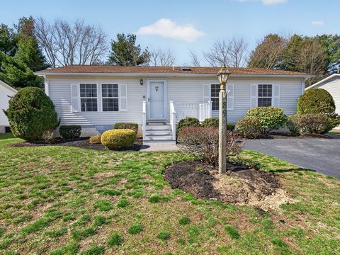 89 Trailwood Dr Bridgewater MA 02324