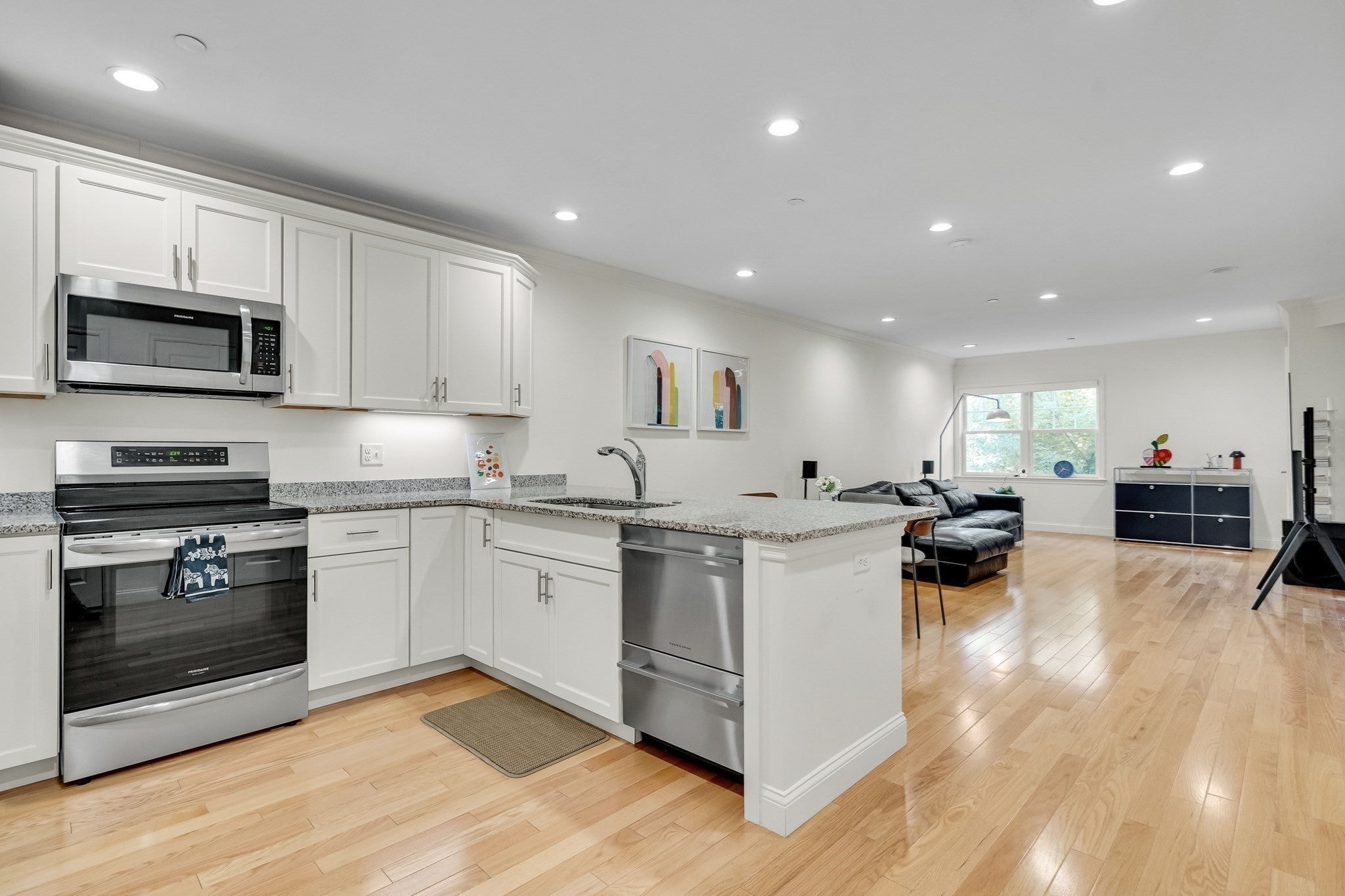 2 Manor Terrace 216