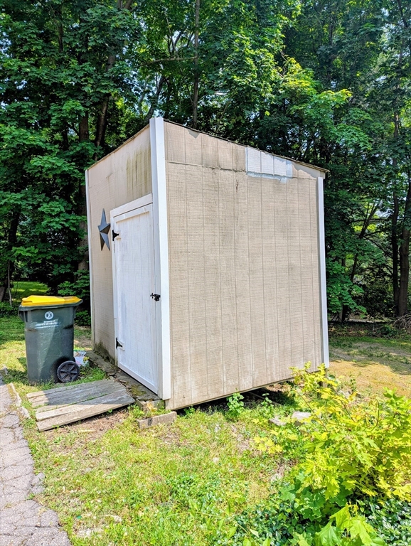 Franklin, Massachusetts 02038, United States, 4 Bedrooms Bedrooms, ,1 BathroomBathrooms,Residential,Pending,150367