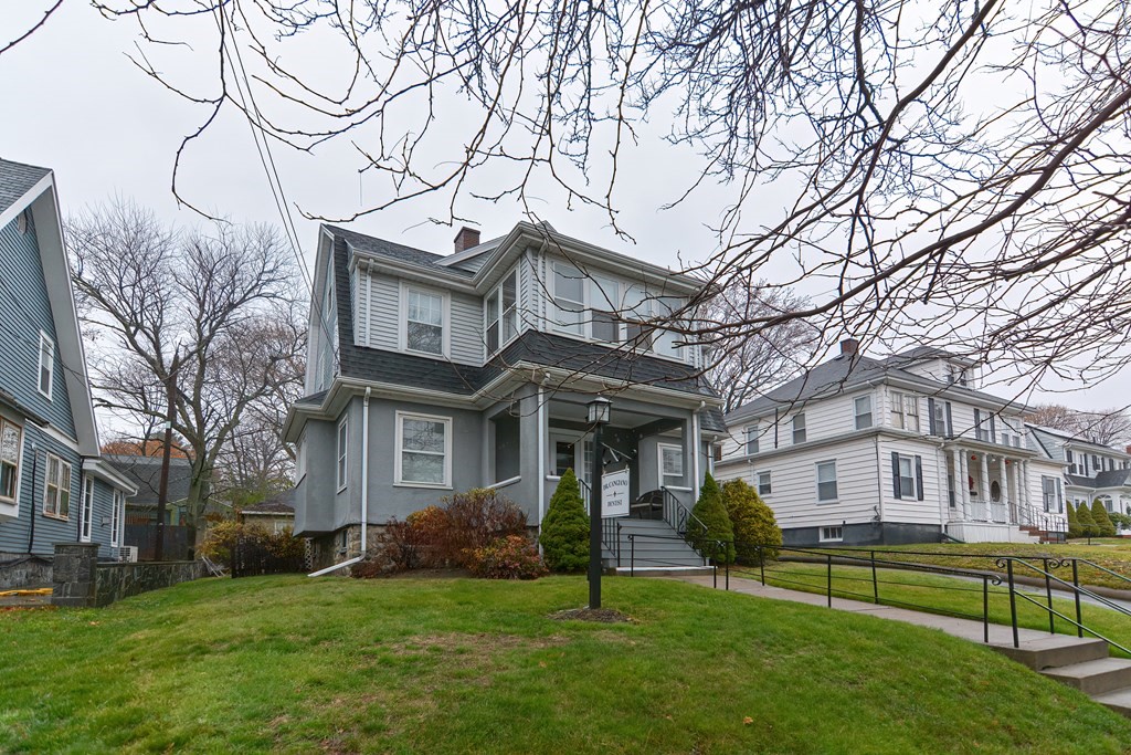 Photo 1 of 33 of 132 Forest Street house