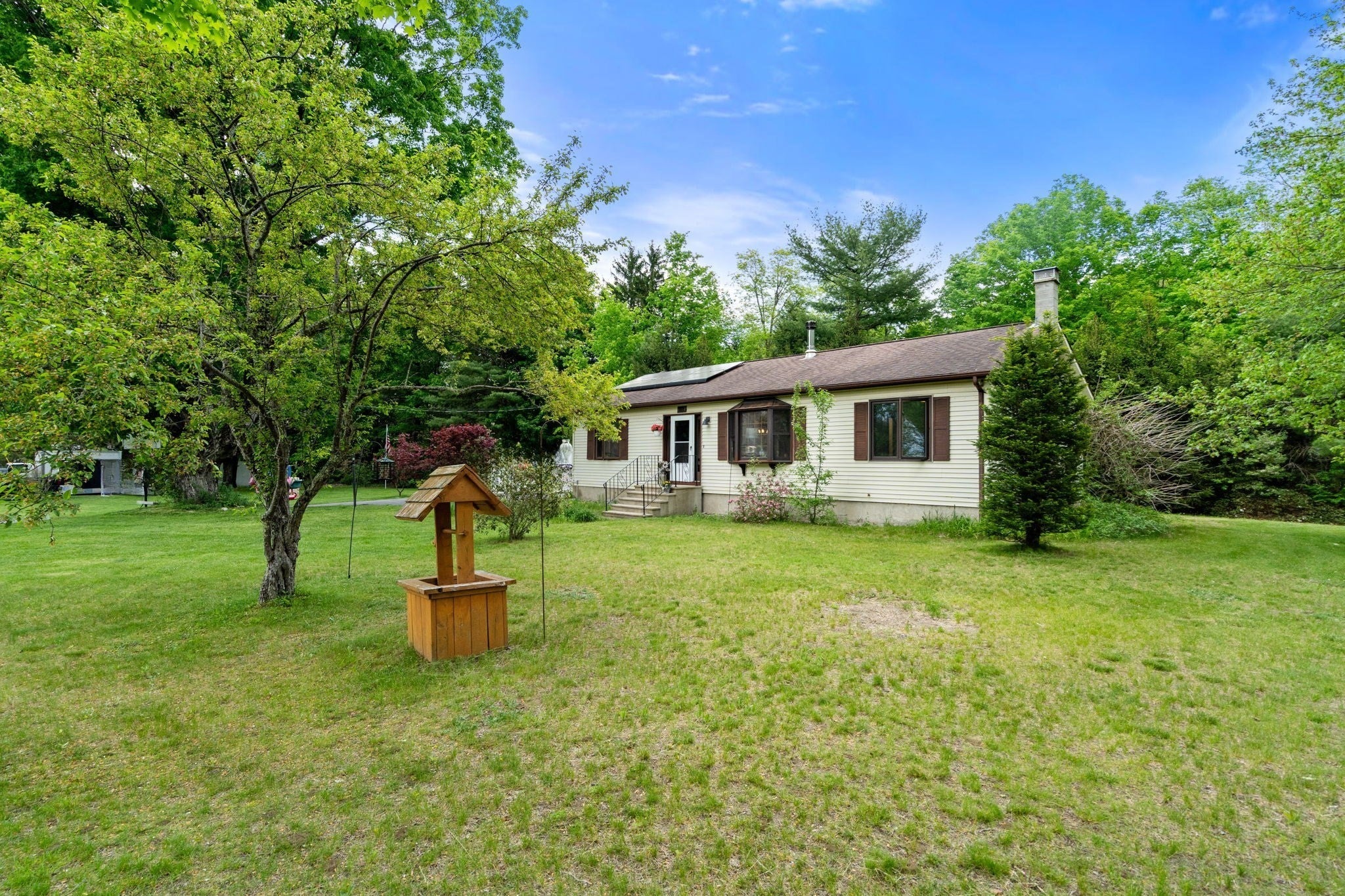 210 Rice Street, Athol MA 01331