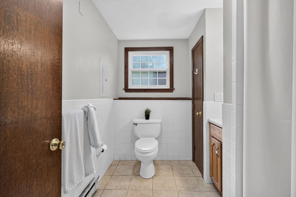 373 Raleigh Tavern Ln, North Andover, MA, 373 Raleigh Tavern Ln, North Andover, MA Photo #38