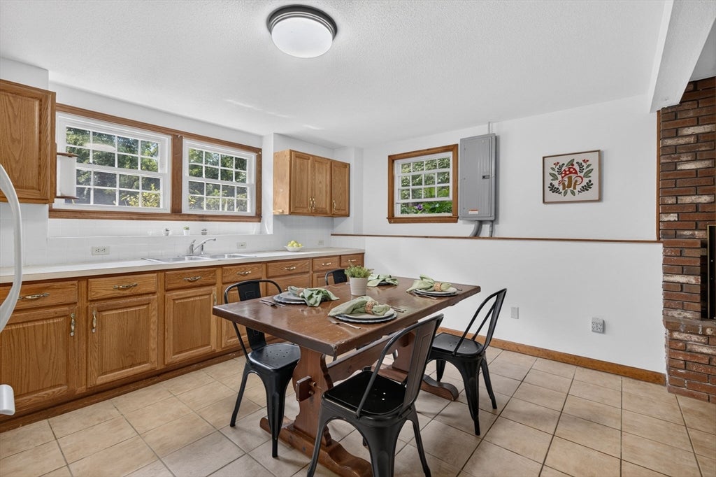 373 Raleigh Tavern Ln, North Andover, MA, 373 Raleigh Tavern Ln, North Andover, MA Photo #31