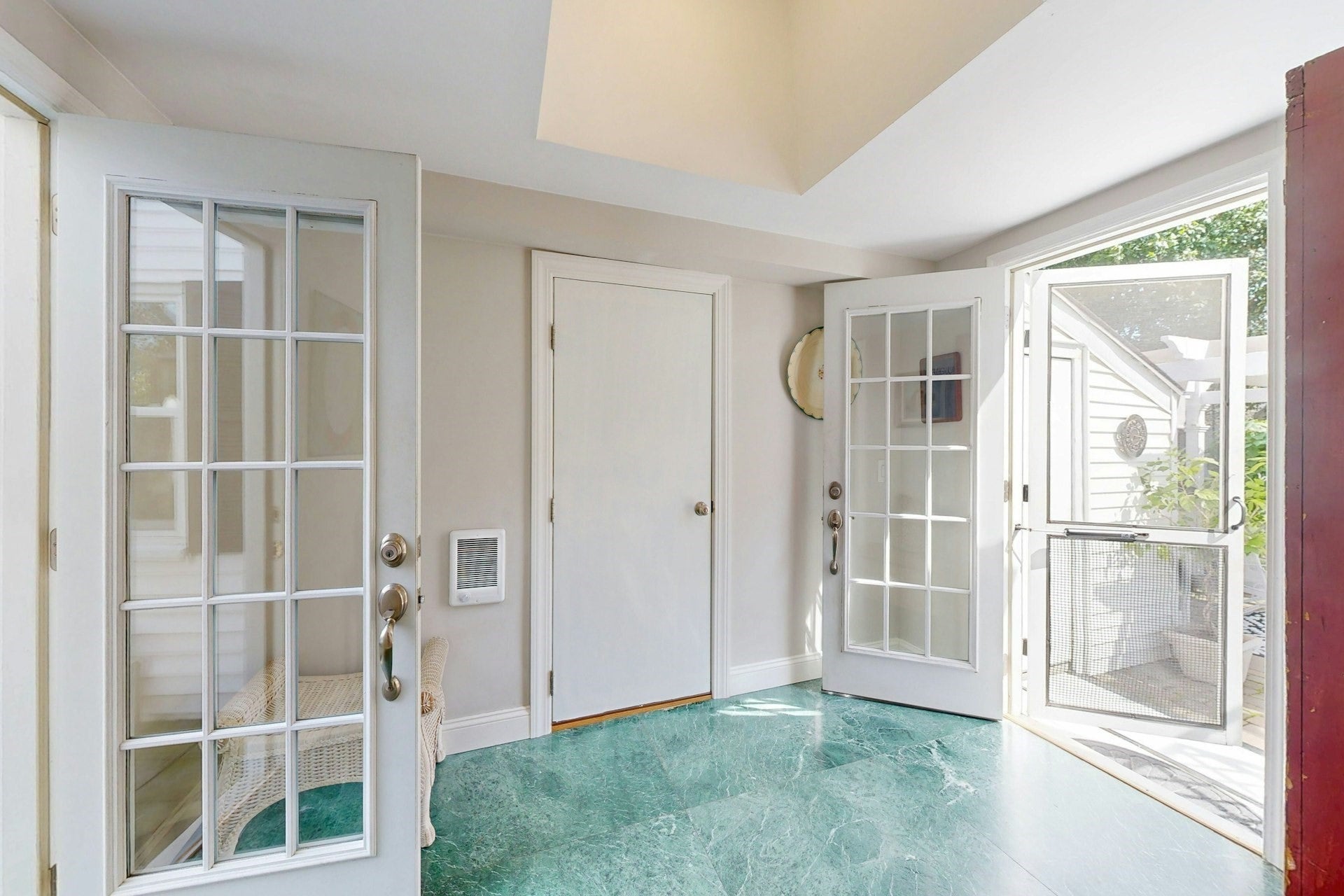 3 Remsen Ave, Medfield, MA, 3 Remsen Ave, Medfield, MA Photo #17