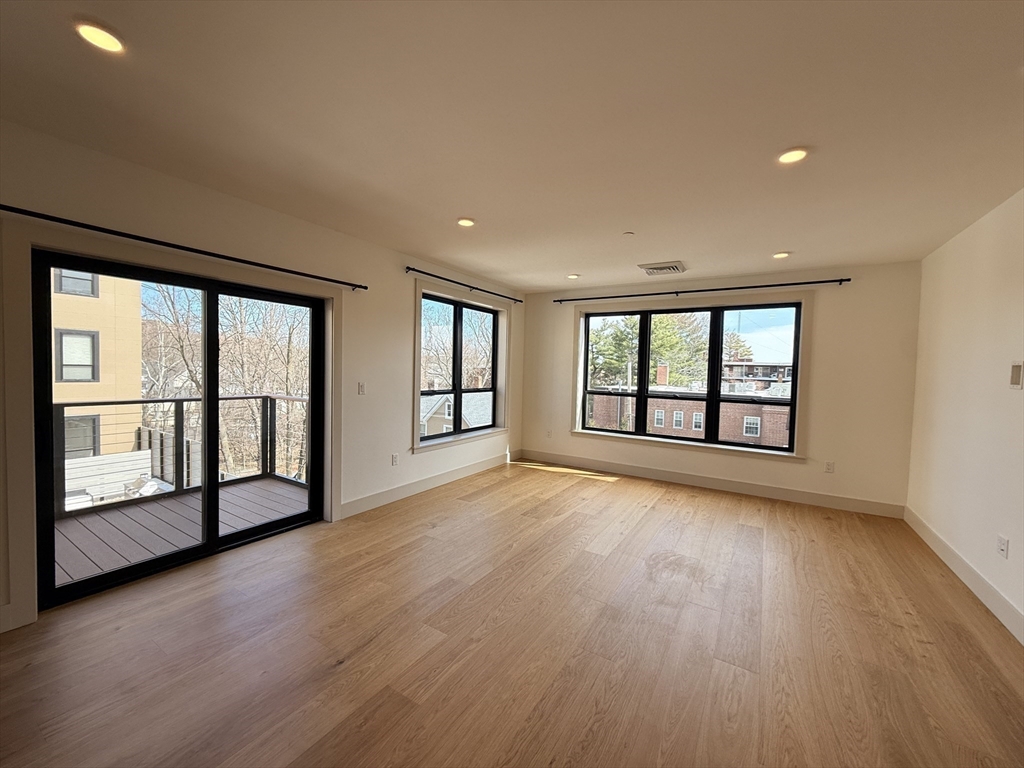 1025 Massachusetts Ave 302