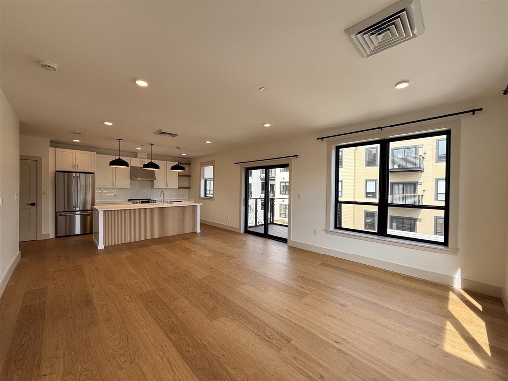 1025 Massachusetts Ave 302