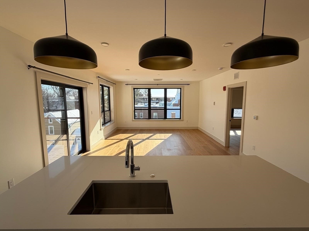 1025 Massachusetts 302