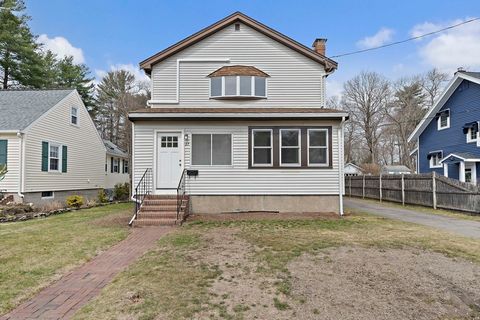 Photo of 27 Swan Ave, Weymouth, MA 02190 (MLS # 73492901)