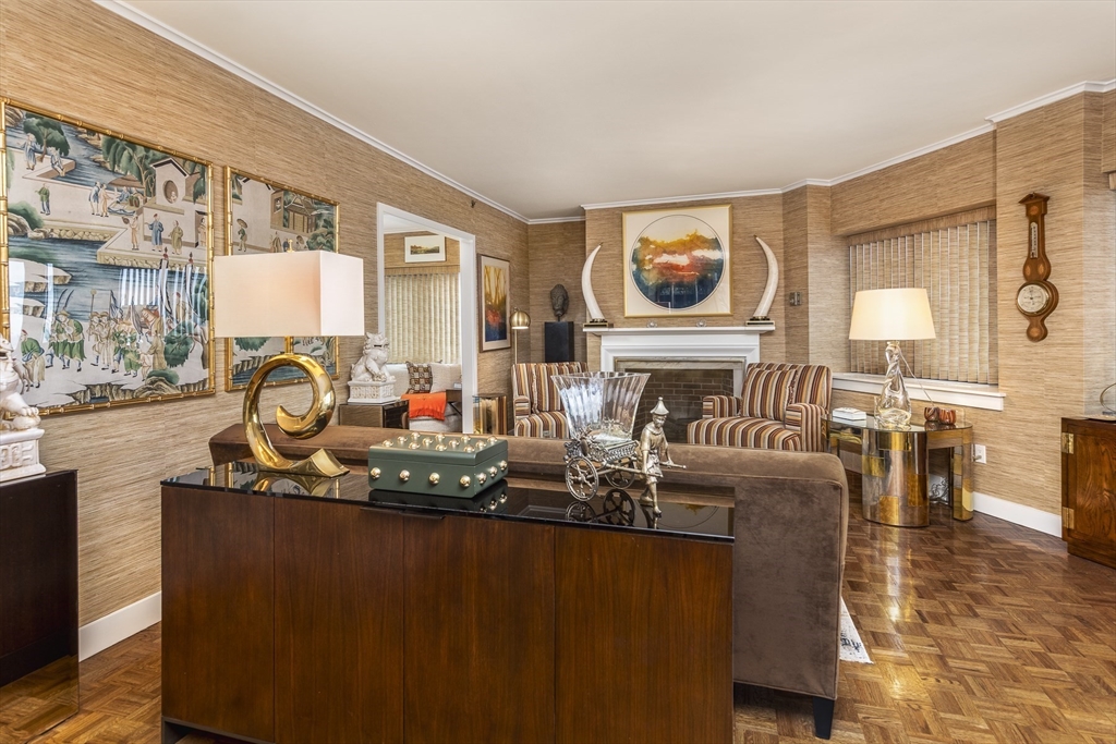 300 Lynn Shore Dr 1007