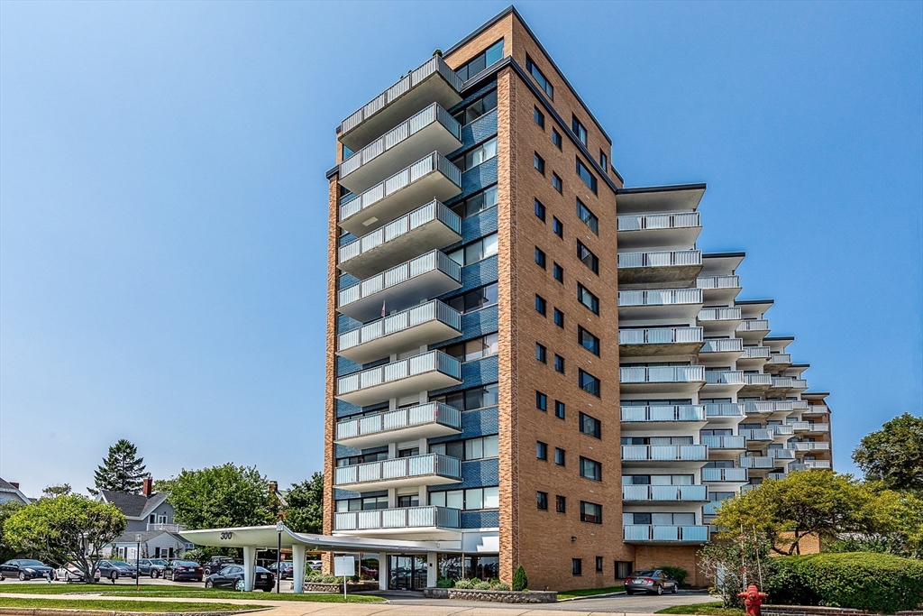 300 Lynn Shore Dr 1007