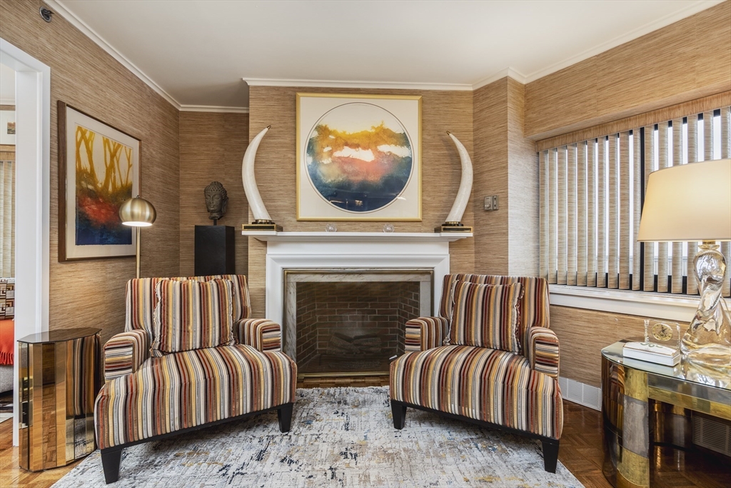 300 Lynn Shore Dr 1007
