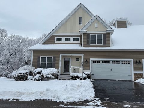30 Longobardi Dr 30 Franklin MA 02038