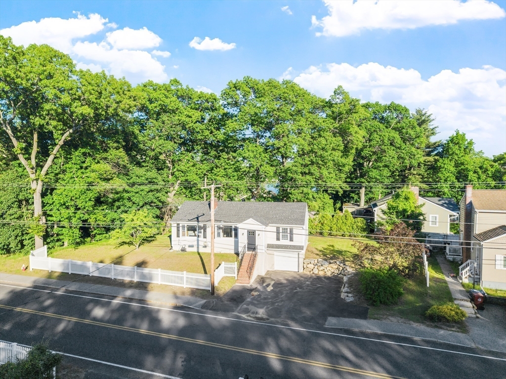195 Lakeview Ave