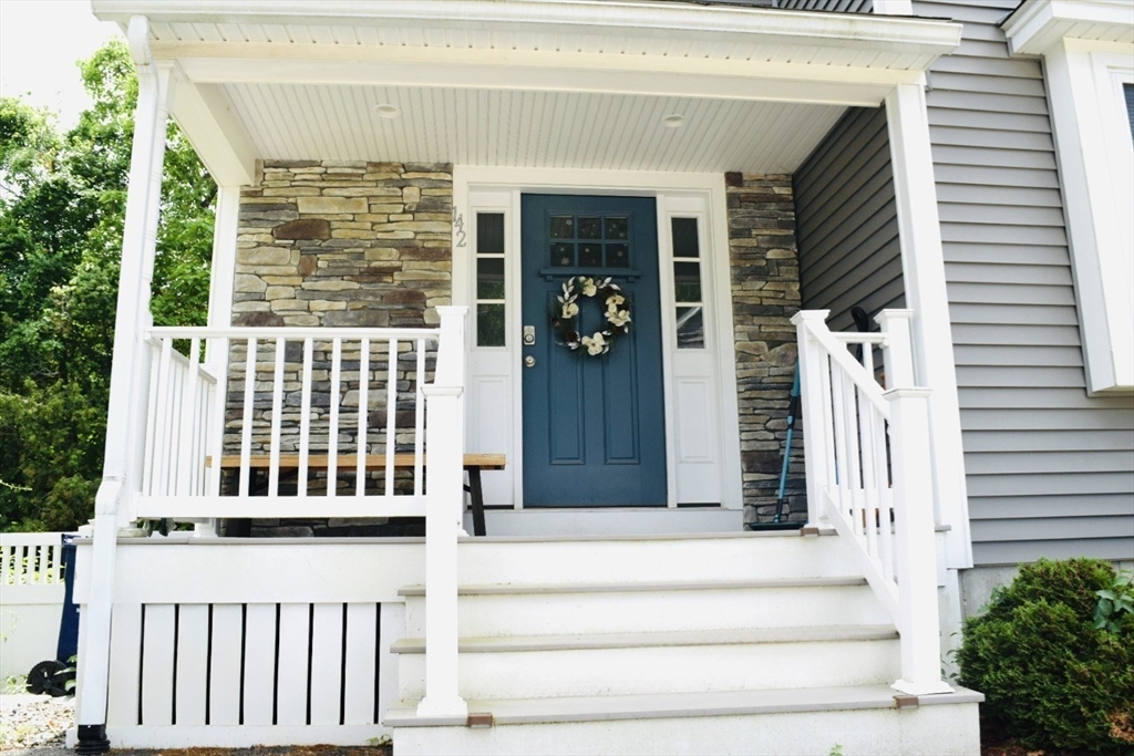 142 Grove Ave