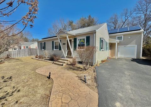 135 Aldrew Ter Springfield MA 01119