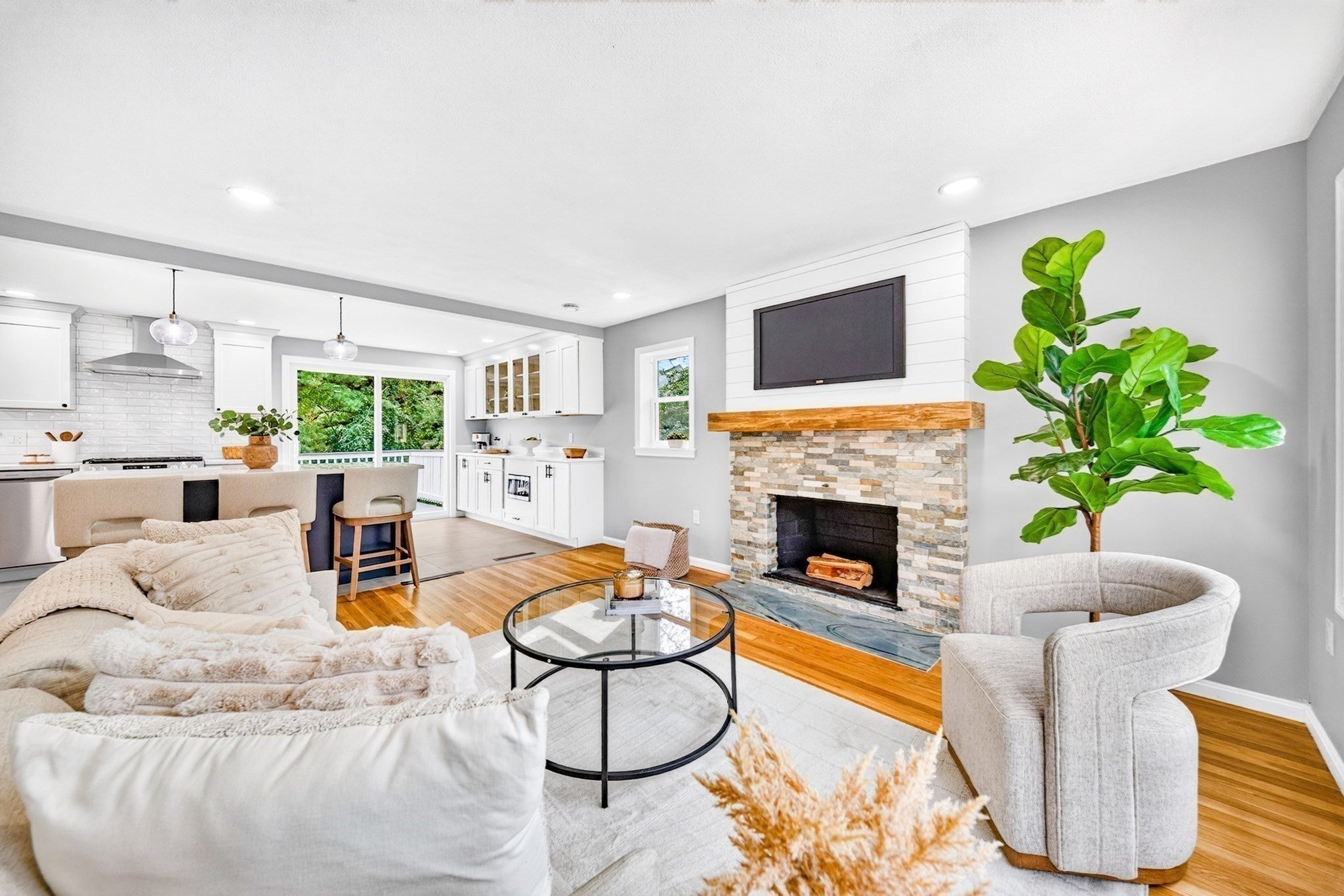 9 Valerie Ave