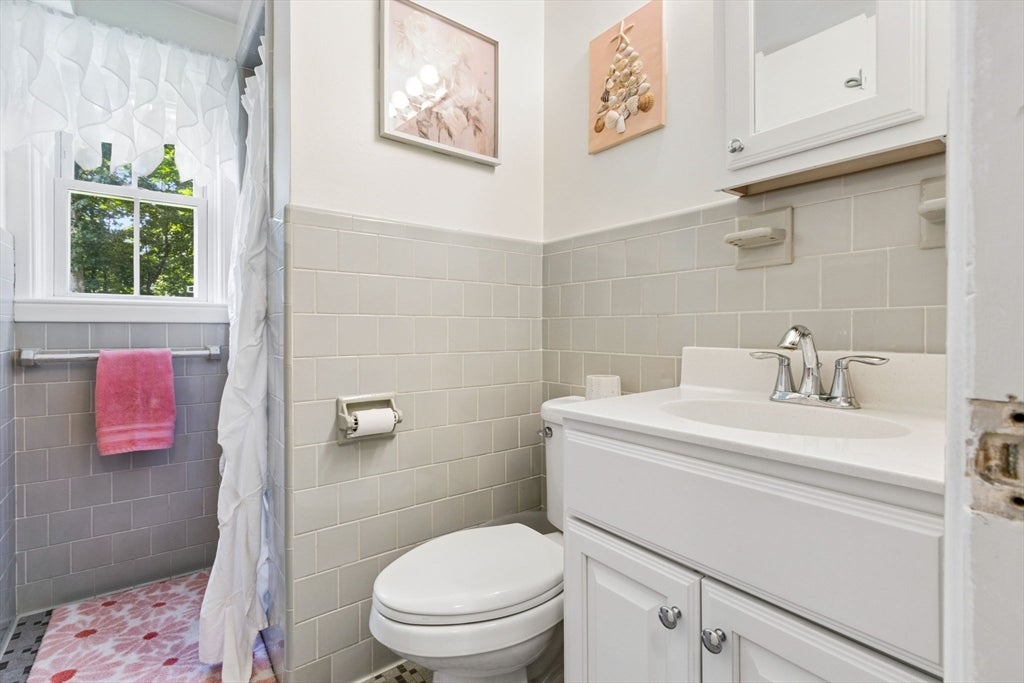30 Kratz Ave, Attleboro, MA, 30 Kratz Ave, Attleboro, MA Photo #9