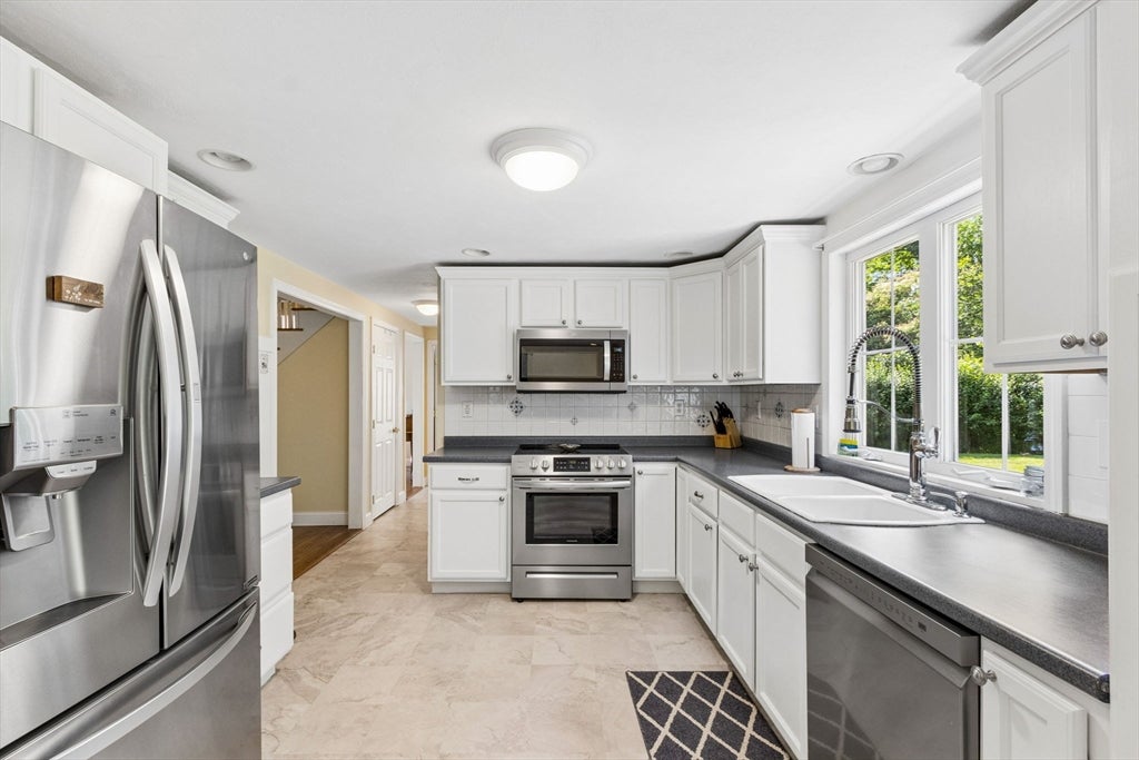 30 Kratz Ave, Attleboro, MA, 30 Kratz Ave, Attleboro, MA Photo #11