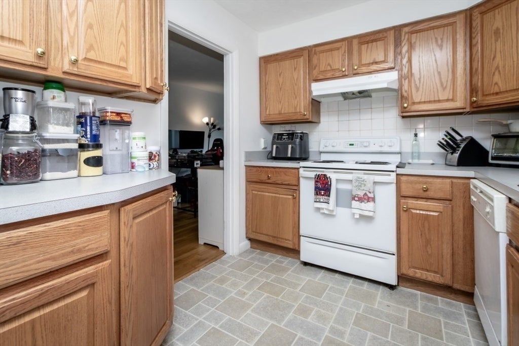245 Lafayette St #2D, Salem, MA, 245 Lafayette St #2D, Salem, MA Photo #7