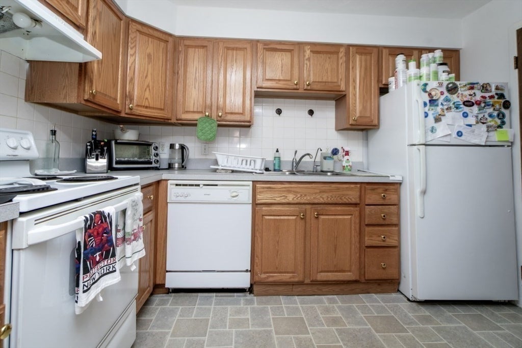 245 Lafayette St #2D, Salem, MA, 245 Lafayette St #2D, Salem, MA Photo #6