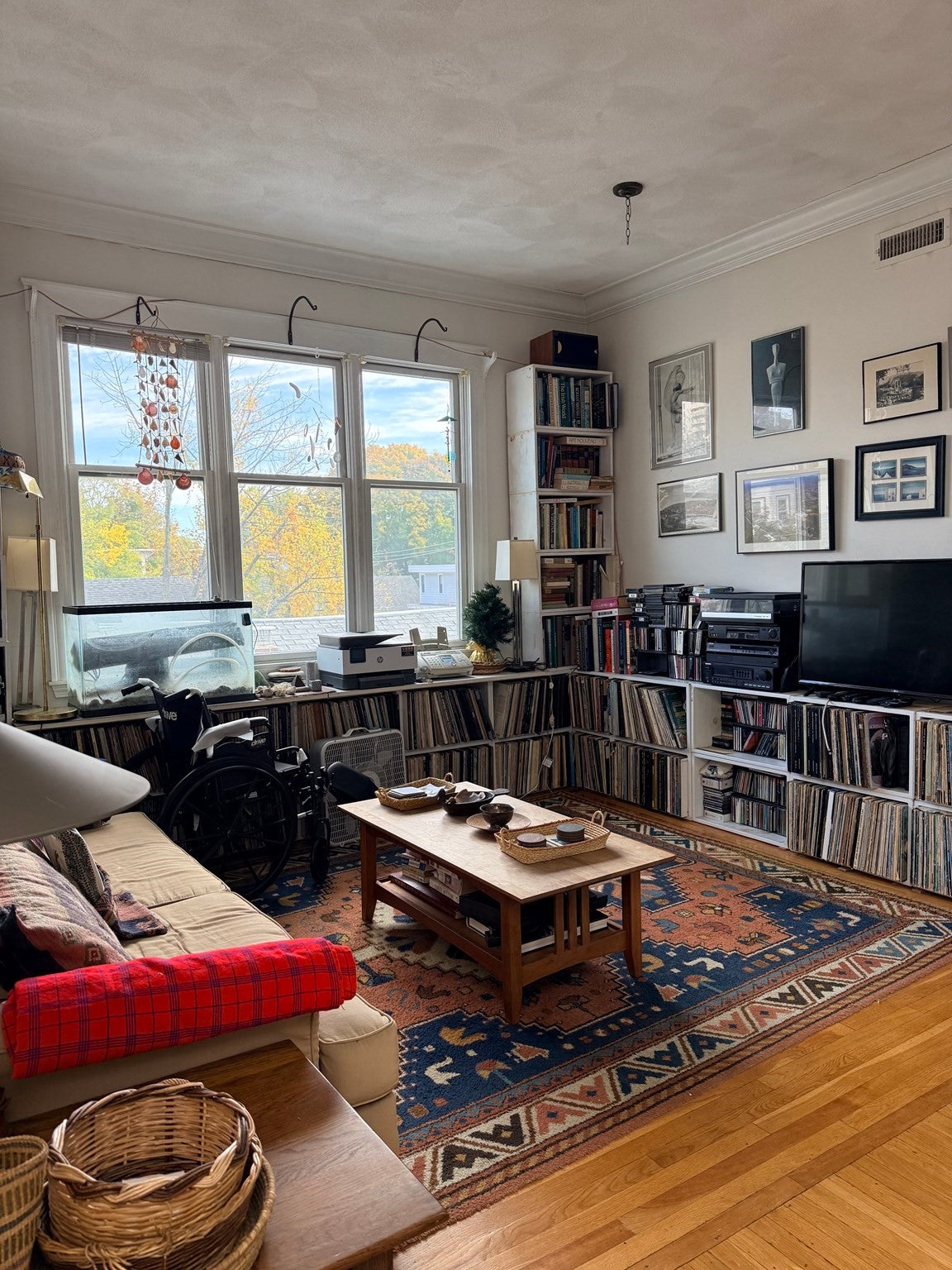 110 Kinnaird St B