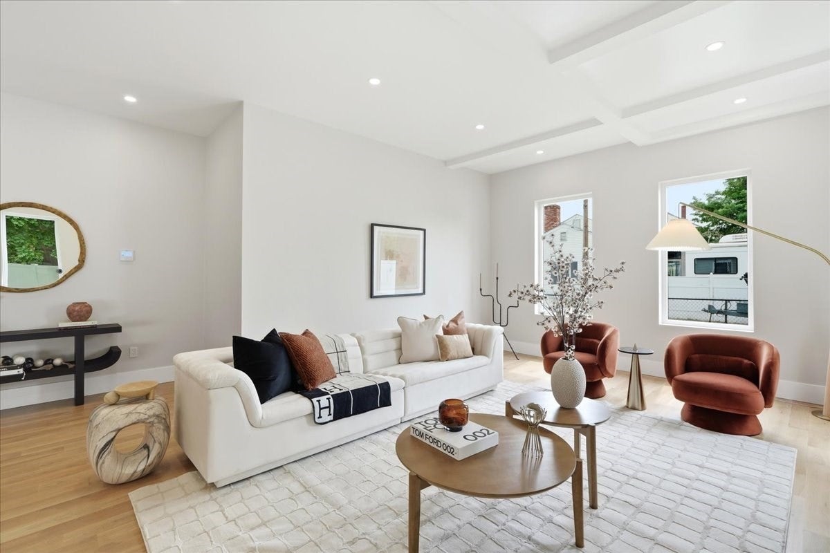 262 River St, Newton MA 02465