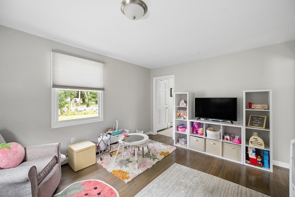 706 Russells Mills Rd, Dartmouth, MA, 706 Russells Mills Rd, Dartmouth, MA Photo #12