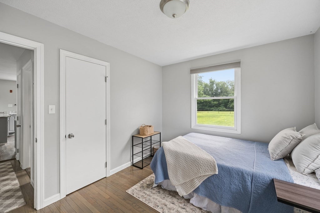 706 Russells Mills Rd, Dartmouth, MA, 706 Russells Mills Rd, Dartmouth, MA Photo #10
