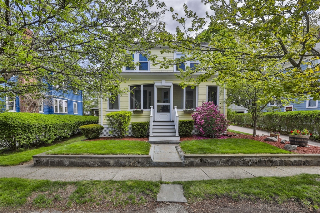 Photo of 15 Crown St, Milton, MA