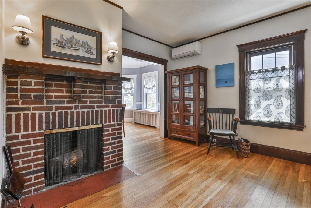 15 Crown St, Milton, MA Photo #7