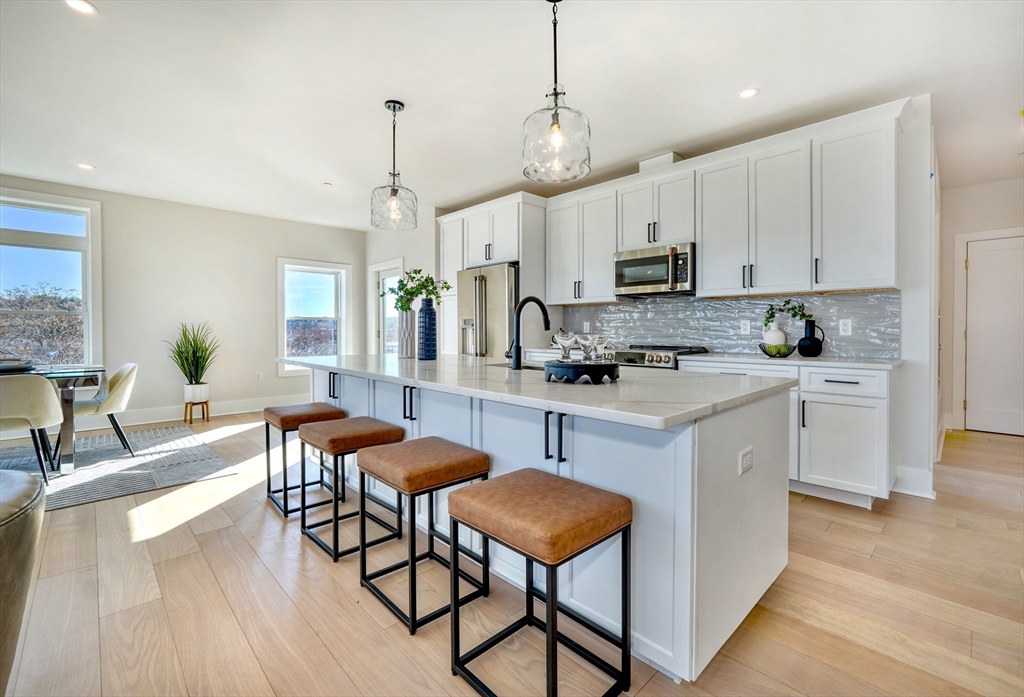 62 Foundry St 415
