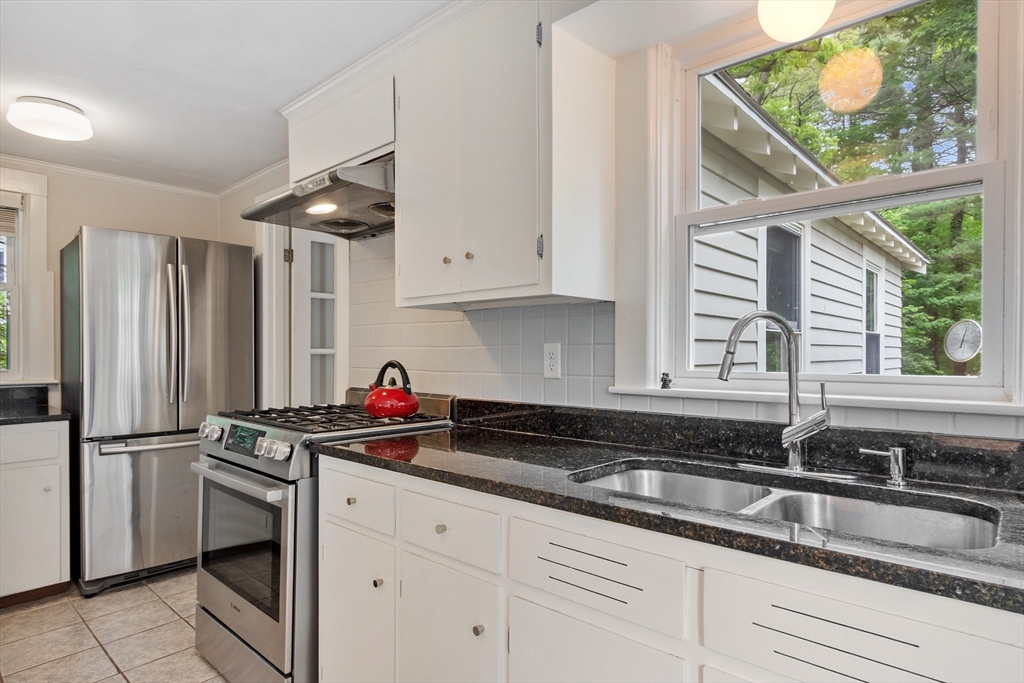 46 Golden Ball Rd