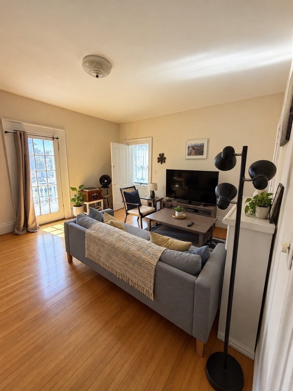 2301 Massachusetts Avenue #2, Cambridge, MA Photo #3