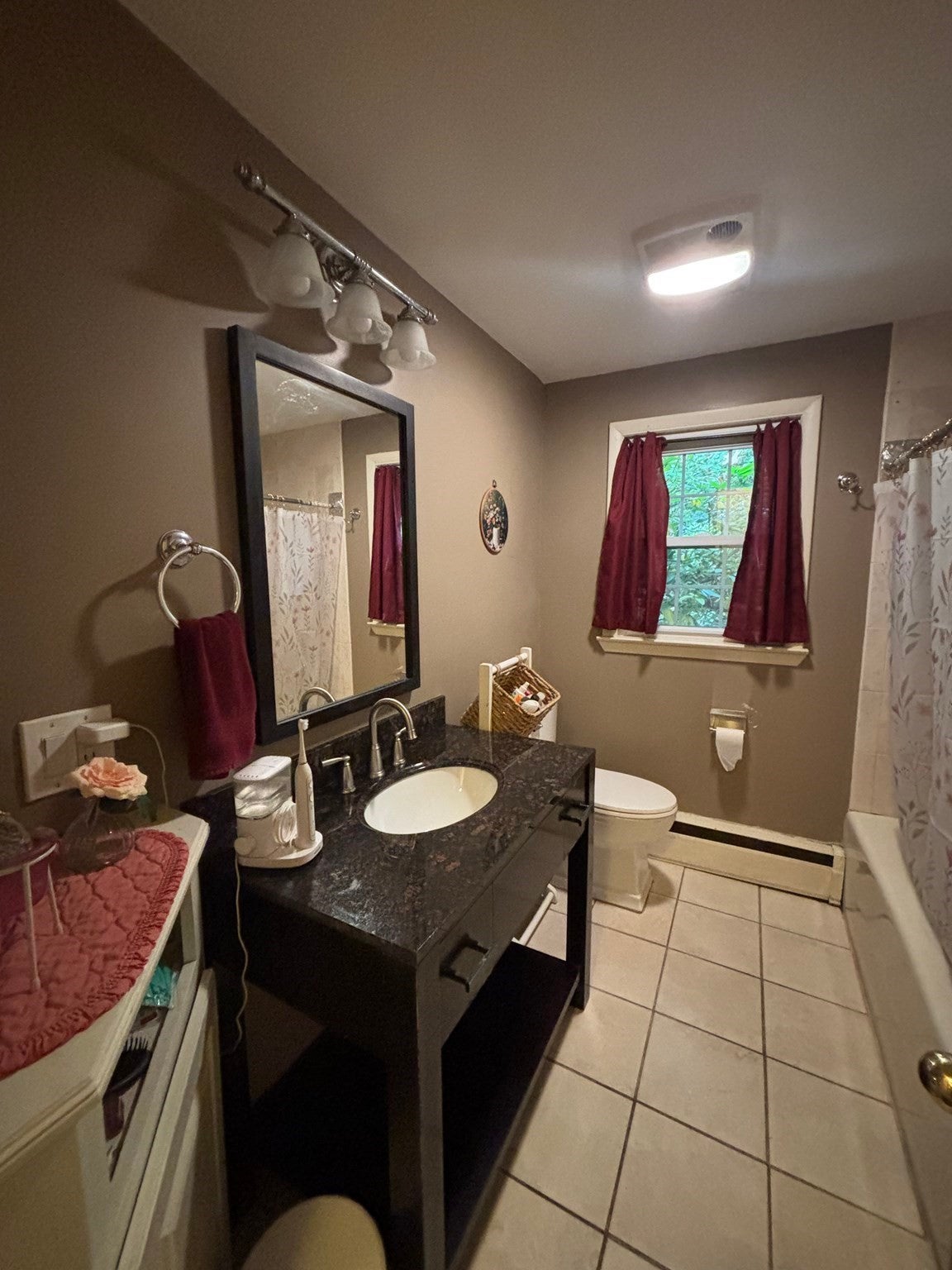 250 W Allen Ridge Rd, Springfield, MA, 250 W Allen Ridge Rd, Springfield, MA Photo #15