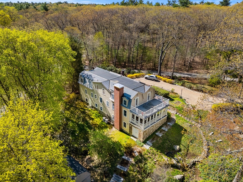 8 Preston Pl