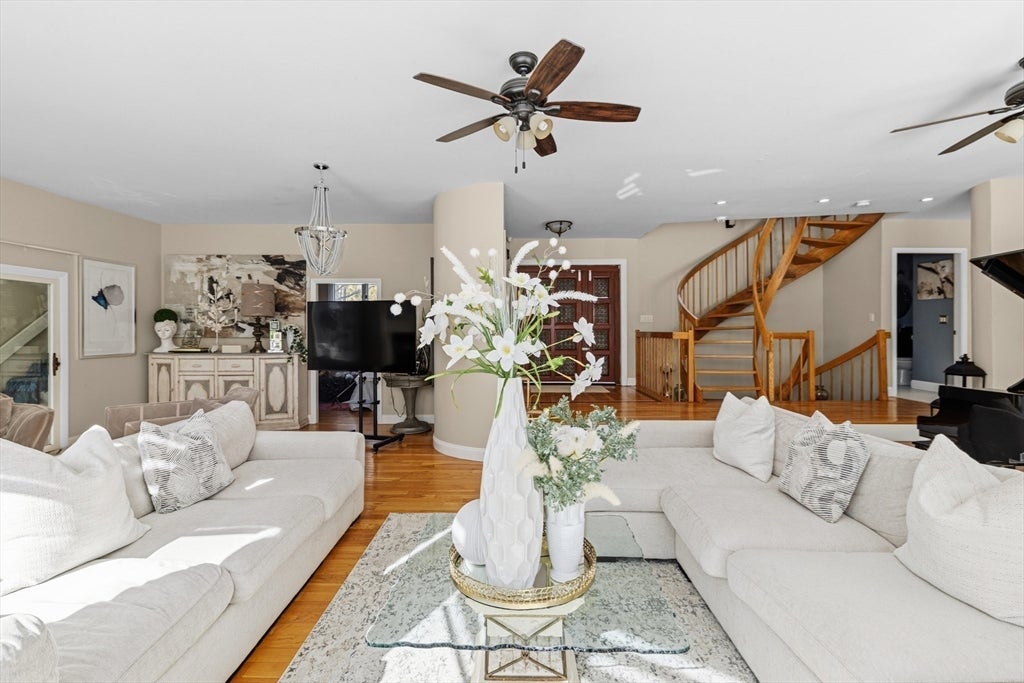 95 Ramshorn Rd, Dudley, MA, 01571, USA, 5 Bedrooms Bedrooms, ,6 BathroomsBathrooms,Residential,Active,95 Ramshorn Rd,73484414