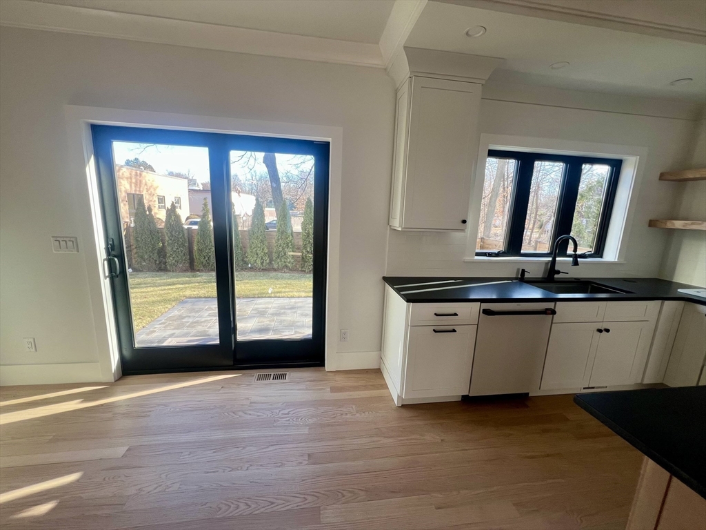 10 Webber Avenue 202