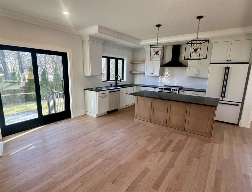 10 Webber Avenue 202