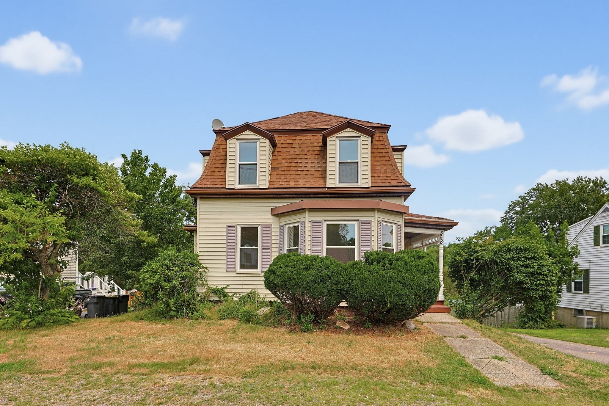 358 W Main St