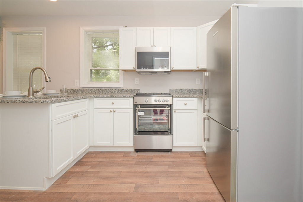 Click for 23 Warwick ST #3, Boston, MA slideshow