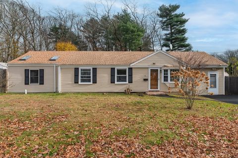 92 Mercury St Weymouth MA 02188