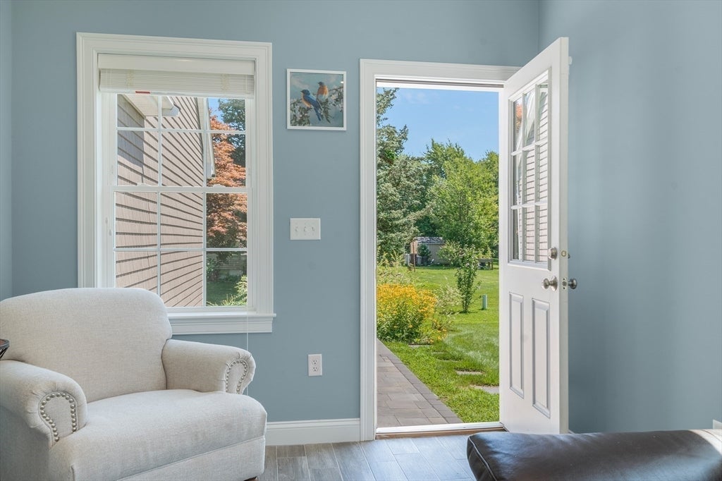 40 Oakland Ave, Swansea, MA, 40 Oakland Ave, Swansea, MA Photo #12
