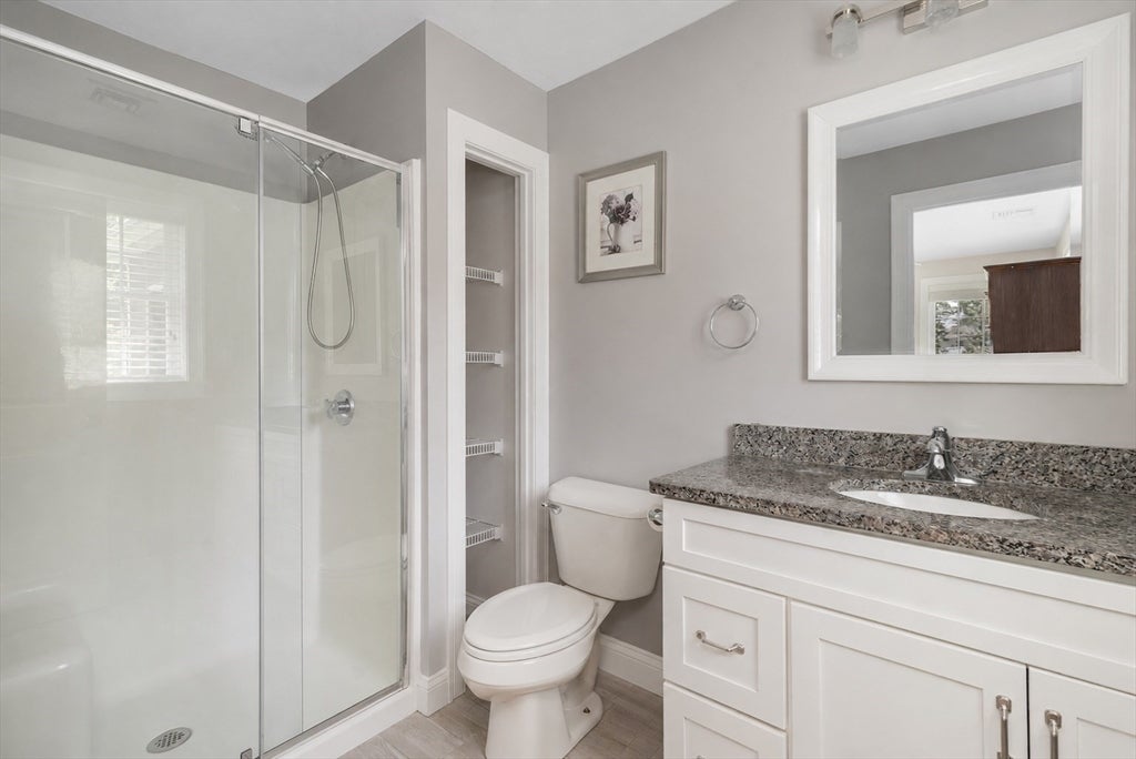40 Oakland Ave, Swansea, MA, 40 Oakland Ave, Swansea, MA Photo #19