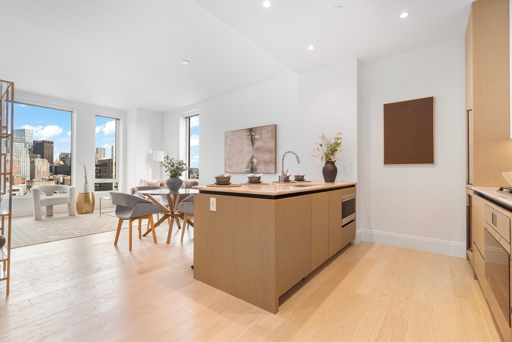 380 Harrison Ave PH2B