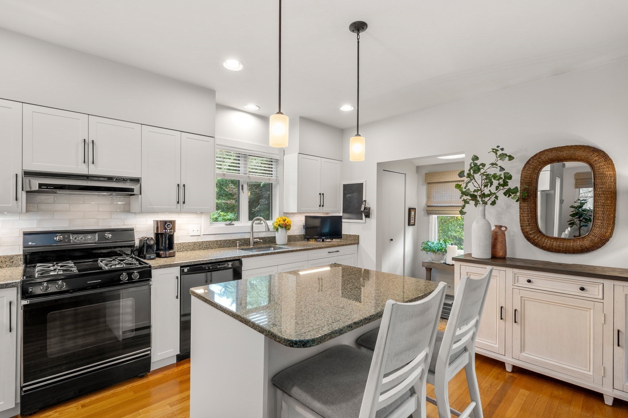 38 Hawthorne Rd, Wayland, MA, 38 Hawthorne Rd, Wayland, MA Photo #12