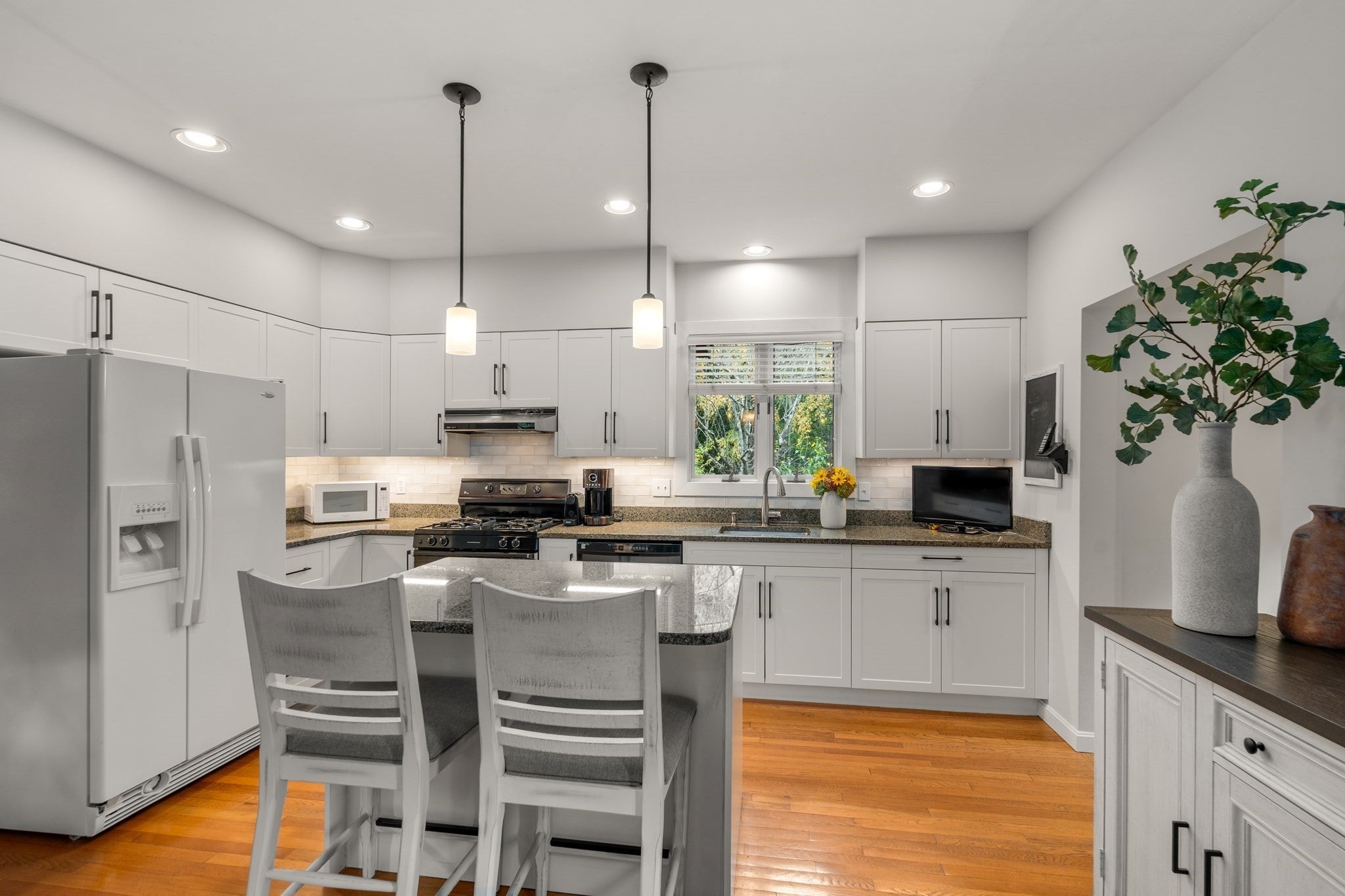 38 Hawthorne Rd, Wayland, MA, 38 Hawthorne Rd, Wayland, MA Photo #10