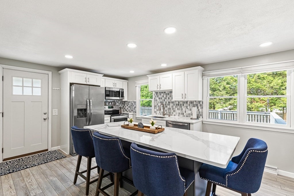 6 Oak Dr, Plainville, MA, 6 Oak Dr, Plainville, MA Photo #3