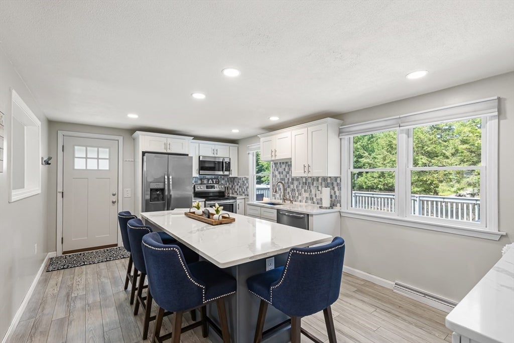 6 Oak Dr, Plainville, MA, 6 Oak Dr, Plainville, MA Photo #4